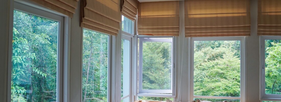 Roman blinds as an element of an energy-saving building