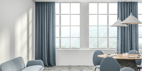 Cortinas elegantes en arreglos interiores.