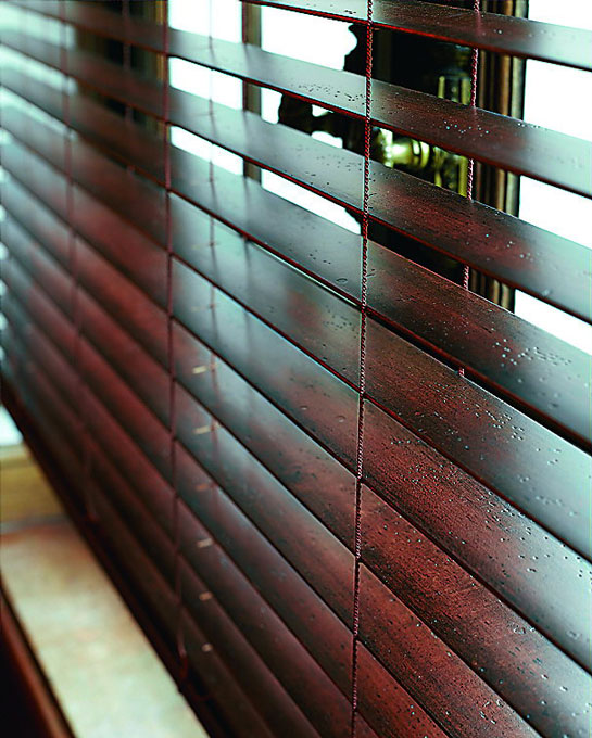 Características Wooden blinds 50mm, rope ladder